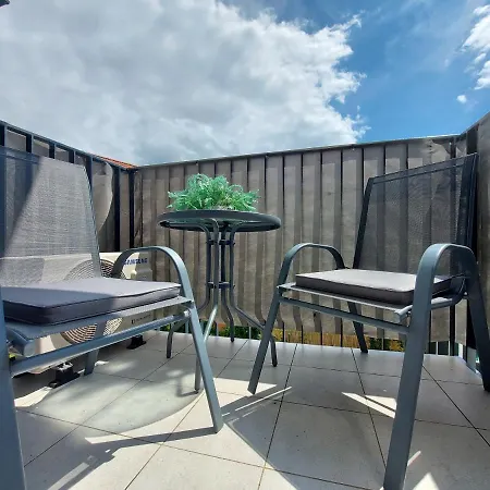 Nad Zalewem Apartamento Dziwnówek